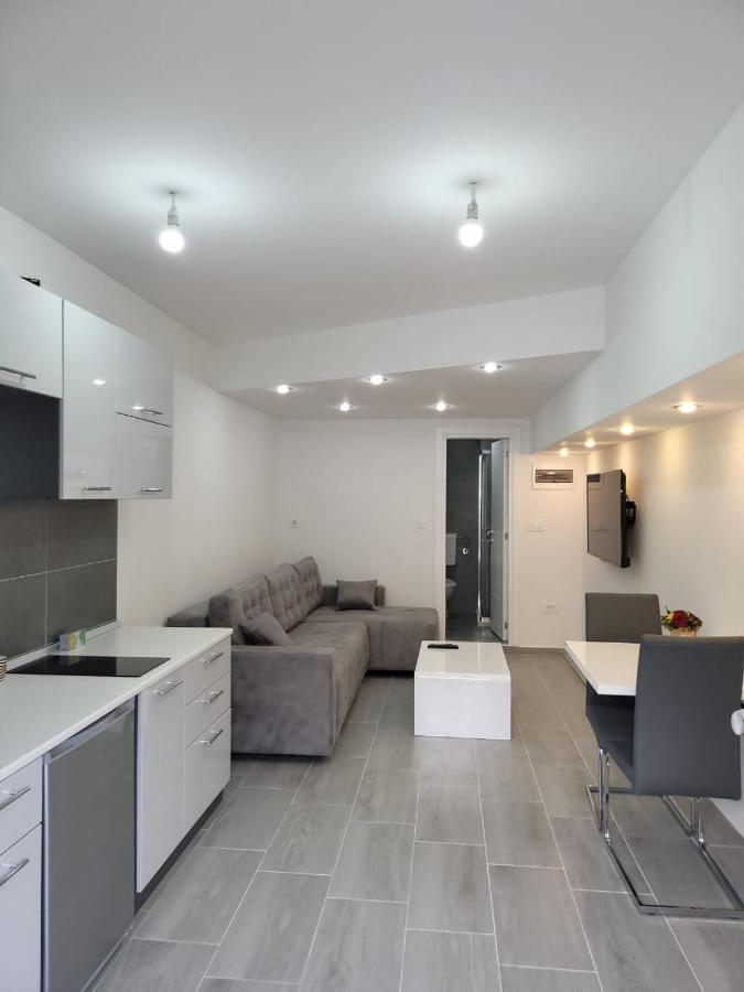 Apartment Diamond -Modern And Lovely Seaside Studio Apartment Kotor Kültér fotó