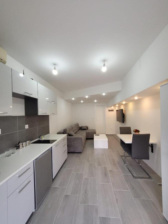 Apartment Diamond -Modern And Lovely Seaside Studio Apartment Kotor Kültér fotó