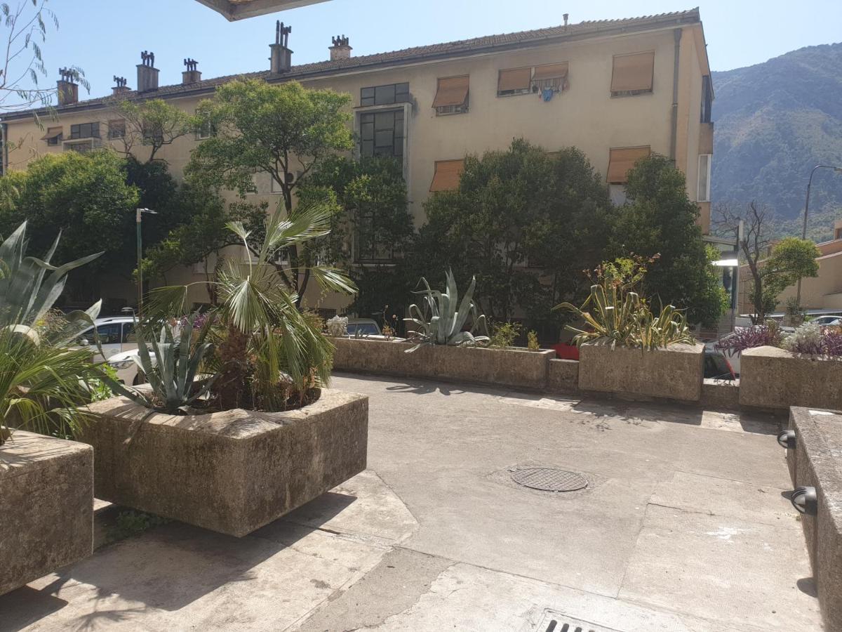 Apartment Diamond -Modern And Lovely Seaside Studio Apartment Kotor Kültér fotó
