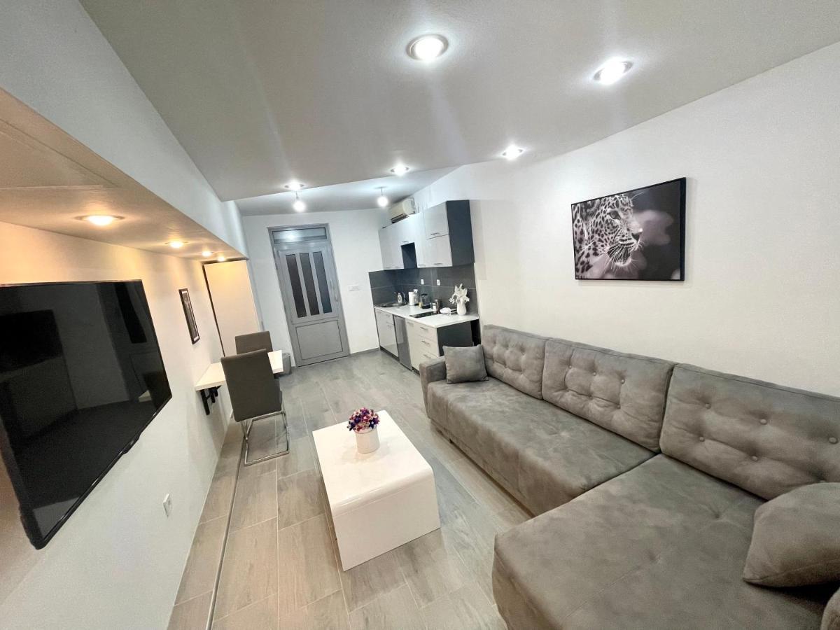 Apartment Diamond -Modern And Lovely Seaside Studio Apartment Kotor Kültér fotó